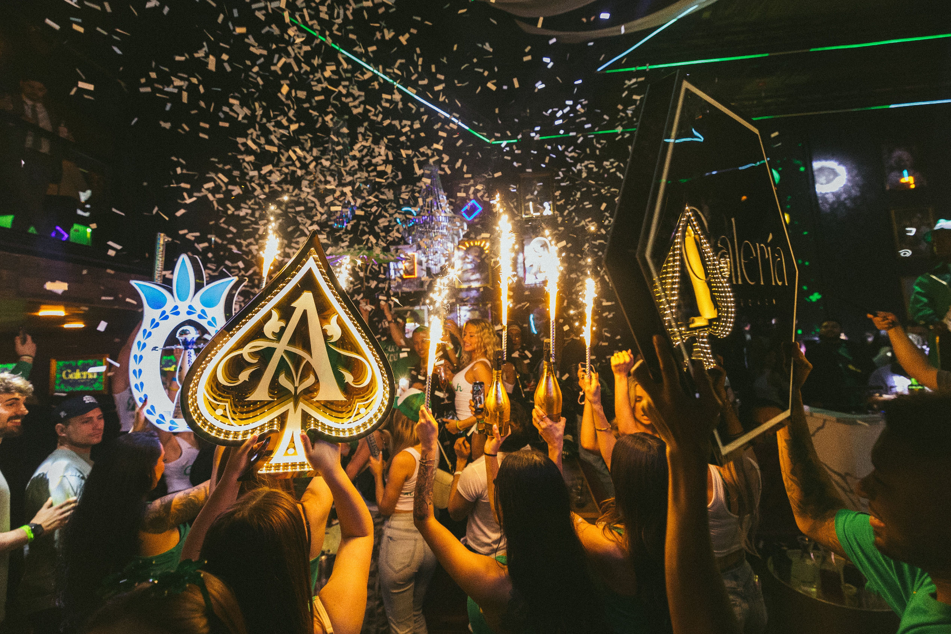 Chi Town Bar Crawl Events | Ultimate Nightlife Experiences